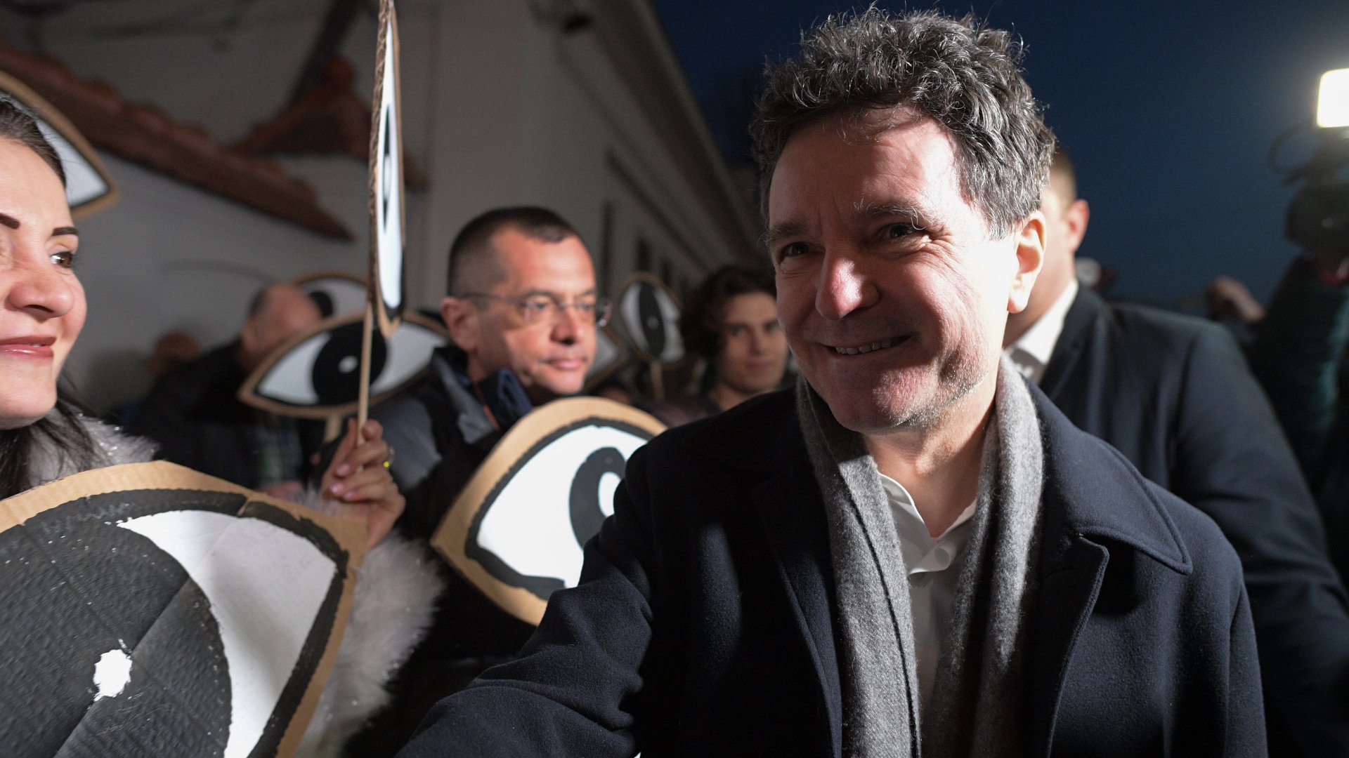 Nicușor Dan discută cu protestatarii despre propunerile pentru șefia Parchetelor: Nu toți cei propuși sunt nepotriviți | AUDIO