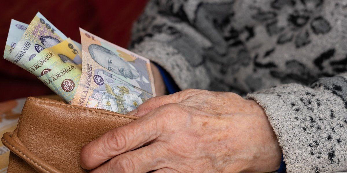 Patru milioane de pensionari în februarie, pensie medie de 2.780 lei, economist avertizează despre riscul de degradare a sistemului