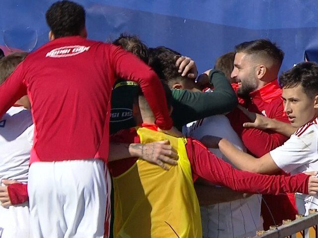Sepsi OSK a ratat oportunitatea de a-și consolida poziția în partea superioară a clasamentului Ligii 1, după remiza spectaculoasă 2-2 pe terenul FC Bihor, într-un meci care i-a avut pe amândoi în situație de superioritate numerică, dar și pe marginea prăpastiei din cauza unui incident de joc grav