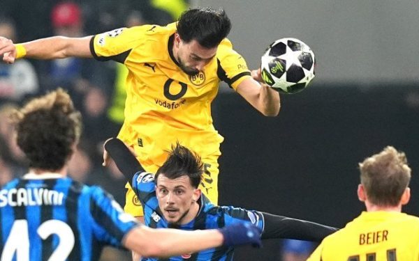 FC Köln și Borussia Dortmund s-au întâlnit duminică într-un meci extrem de tensionat, dar disputat cu intensitate în Bundesliga, rezultat care în cele din urmă a favorizat „galben-negrii” din Dortmund, cu scorul de 1-0