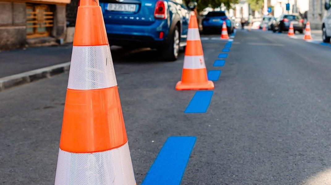 Bucureștiul face pași importanți spre modernizare și gestionare eficientă a spațiilor de parcare, anunțând planuri ambițioase de extindere a locurilor cu plată și măsuri menite să reducă haosul din zonele aglomerate
