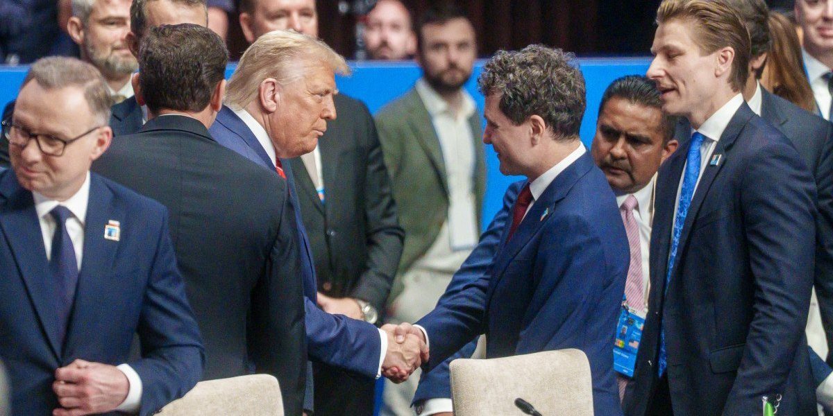 Românii despre implicarea lui Nicușor Dan în Consiliul pentru Pace al lui Trump (sondaj)