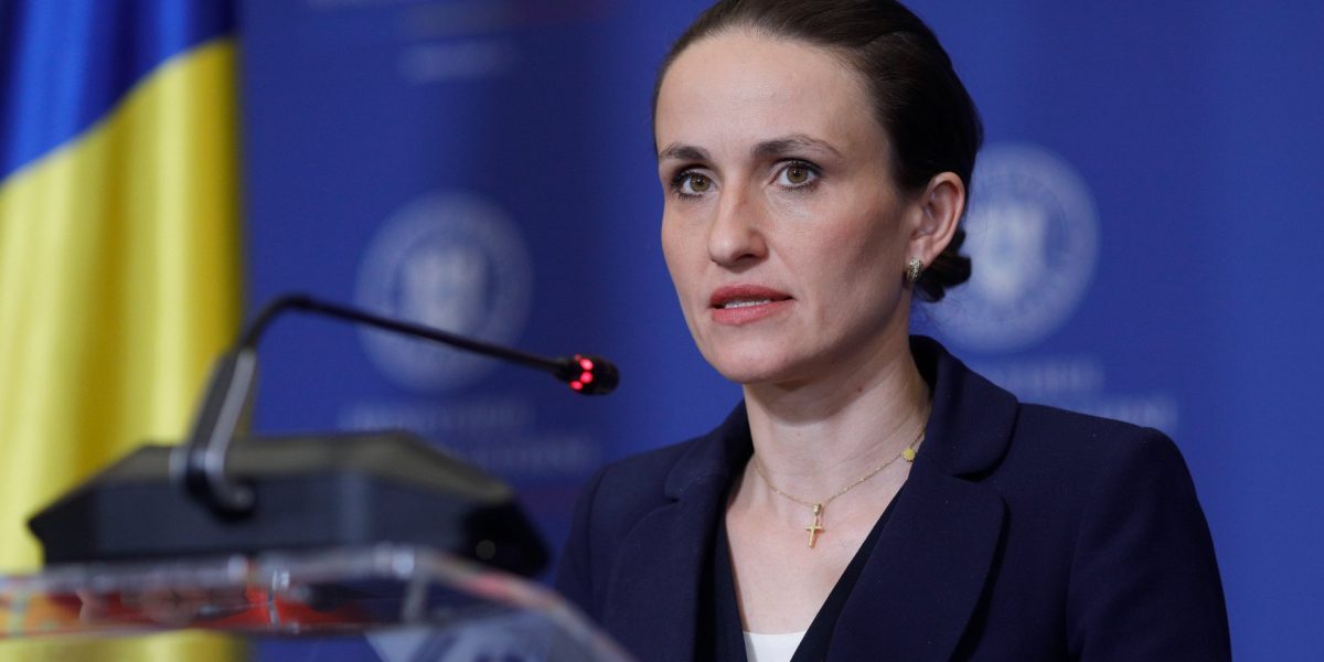 Românii din Orientul Mijlociu și zona Golfului, în așteptare în contextul tensiunilor internaționale Într-un context de conflicte recente în Orientul Mijlociu, Ministerul Român de Externe actualizează situația cetățenilor români aflați în zonele afectate