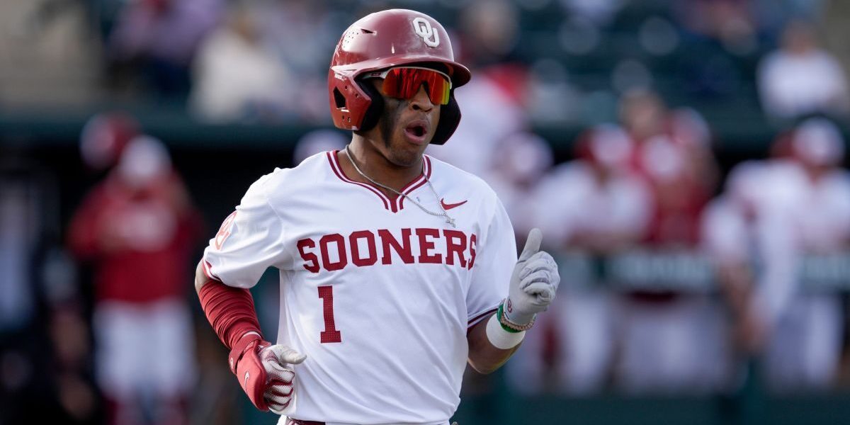 Oklahoma a învins UT-Arlington cu scorul de 6-1 într-un meci disputat sub vânt și temperaturi scăzute, ultimul înaintea startului campionatului din Southeastern Conference