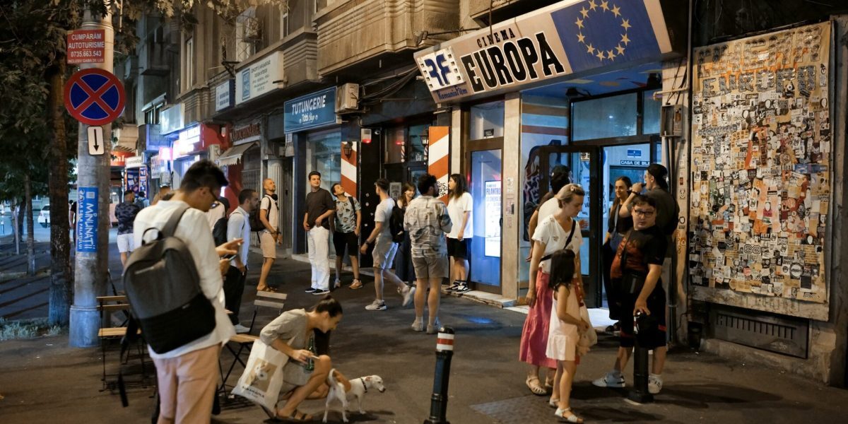 Cinema Europa readuce în prim-plan filmele românești pentru publicul cinefil din Centrul Capitalei După o perioadă în care cinematografia românească a fost în prim-planul scenei culturale, Cinema Europa lansează un nou proiect dedicat iubitorilor de film autohton