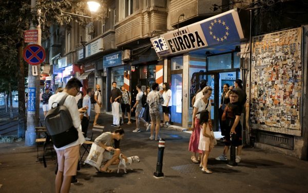 Cinema Europa readuce în prim-plan filmele românești pentru publicul cinefil din Centrul Capitalei După o perioadă în care cinematografia românească a fost în prim-planul scenei culturale, Cinema Europa lansează un nou proiect dedicat iubitorilor de film autohton