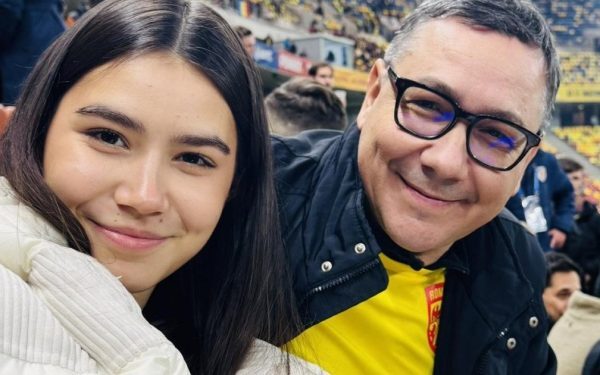 Victor Ponta, fostul premier al României, a dezvăluit recent detalii despre încercarea fiicei sale, Irina, de a reveni în țară din Emiratele Arabe Unite, acuzând autoritățile de o procedură de repatriere defectuoasă și de dezinformare