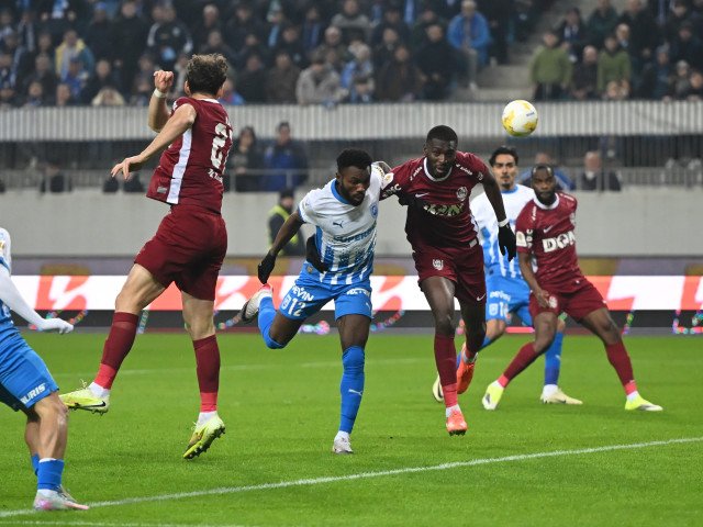 Universitatea Craiova și CFR Cluj și-au disputat, marți seara, unul dintre cele mai așteptate meciuri din sferturile de finală ale Cupei României, iar mora a fost decisiv pentru alb-albaștri, care s-au calificat în prima semifinală a competiției cu scorul de 1-0