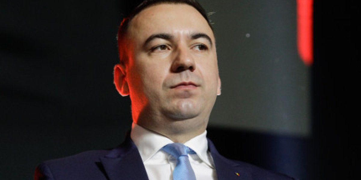 Ministrul Energiei avertizează: Prețul carburanților în România trebuie să rămână sub pragul de 10 lei pe litru pentru a evita criza economică În contextul creșterii accelerate a prețurilor la carburanți la nivel global, autoritățile române pun deja la punct planuri stricte pentru a limita impactul acestor factori asupra buzunarului consumatorilor