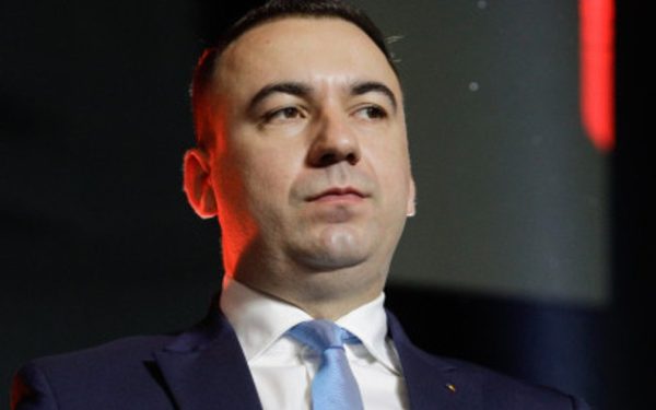 Ministrul Energiei avertizează: Prețul carburanților în România trebuie să rămână sub pragul de 10 lei pe litru pentru a evita criza economică În contextul creșterii accelerate a prețurilor la carburanți la nivel global, autoritățile române pun deja la punct planuri stricte pentru a limita impactul acestor factori asupra buzunarului consumatorilor