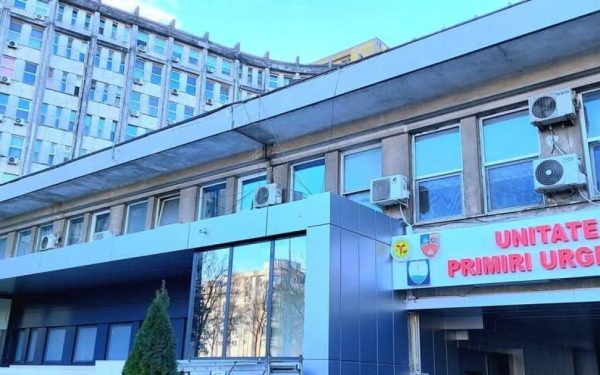 Spitalul Județean din Constanța, recent sub lumina reflectoarelor, se află din nou în centrul unui scandal care pune sub semnul întrebării managementul și siguranța pacienților