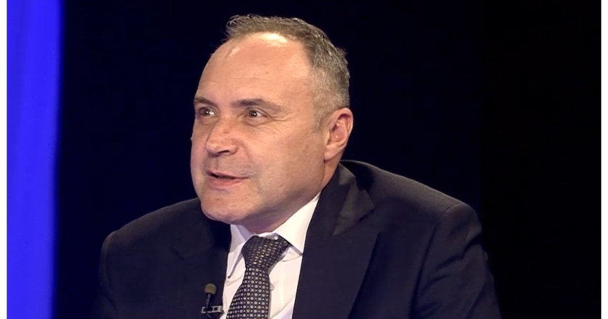 Președintele Asociației Energia Inteligentă, Dumitru Chisăliță, atrage atenția asupra rolului crucial pe care îl pot avea măsurile de control al prețurilor pentru a tempera inflația galopantă din România