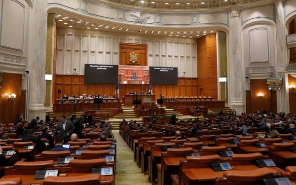 Parlamentul începe maratonul pentru bugetul 2026, negocieri aprinse despre alocarea fondurilor și promisiuni de social și solidaritate De mâine, Parlamentul României se pregătește pentru un adevărat maraton legislativ, pe tema bugetului de stat pentru anul 2026