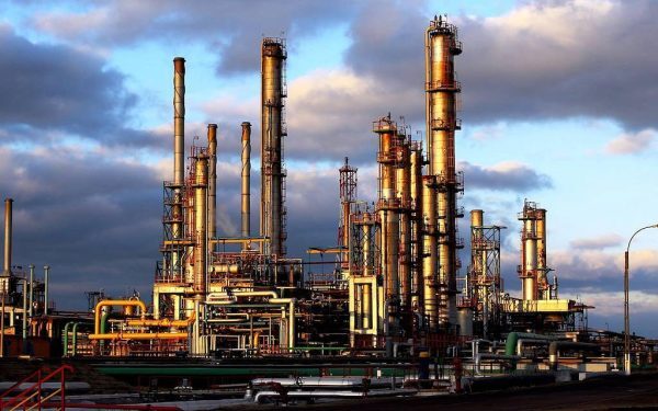 Rompetrol infirmă oficial abandonarea planurilor de modernizare a rafinăriei Petromidia, în timp ce declarațiile ministrului Energiei, Bogdan Ivan, susțin contrariul