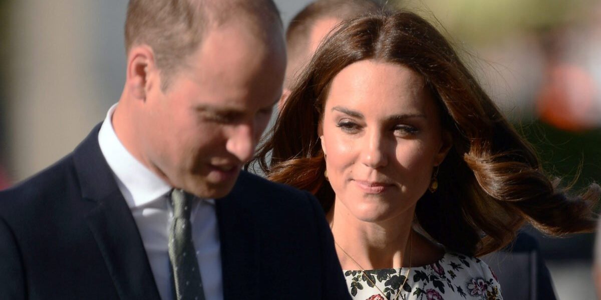 În centrul atenției în ultimele zile se află din nou zvonuri privind o pretendendă criză în căsătoria dintre Kate Middleton și Prințul William, membri ai familiei regale britanice