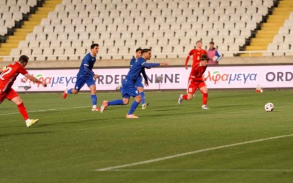 Protest masiv și incidente la Cipru