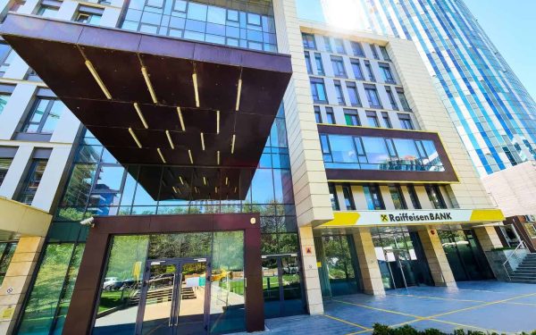 Raiffeisen Bank International ia oficial în considerare extinderea în România prin achiziția diviziei Garanti din țară, deținută de BBVA