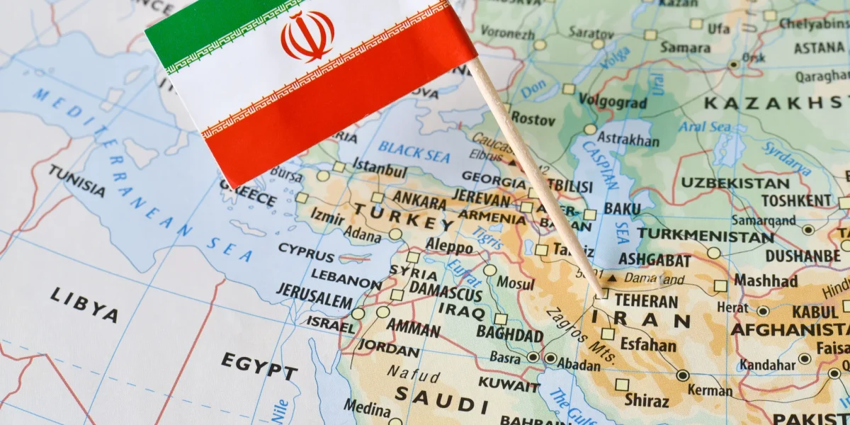 Iranul avertizează Bruxellesul: sprijinul european pentru opțiunile militare ale SUA și Israelului nu va fi tolerat Tensiunile din Orientul Mijlociu ating un punct critic, pe măsură ce Iranul lansează amenințări ferme către Uniunea Europeană, acuzând statele membre de sprijin pentru acțiuni militare care pot destabiliza și mai mult regiunea