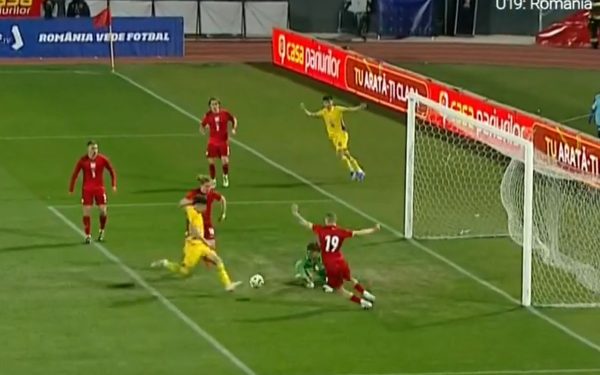 Selecționatele U20 ale României și Poloniei au disputat, vineri după-amiază, un meci din Elite League, care a început la ora 17:30 la Târgoviște