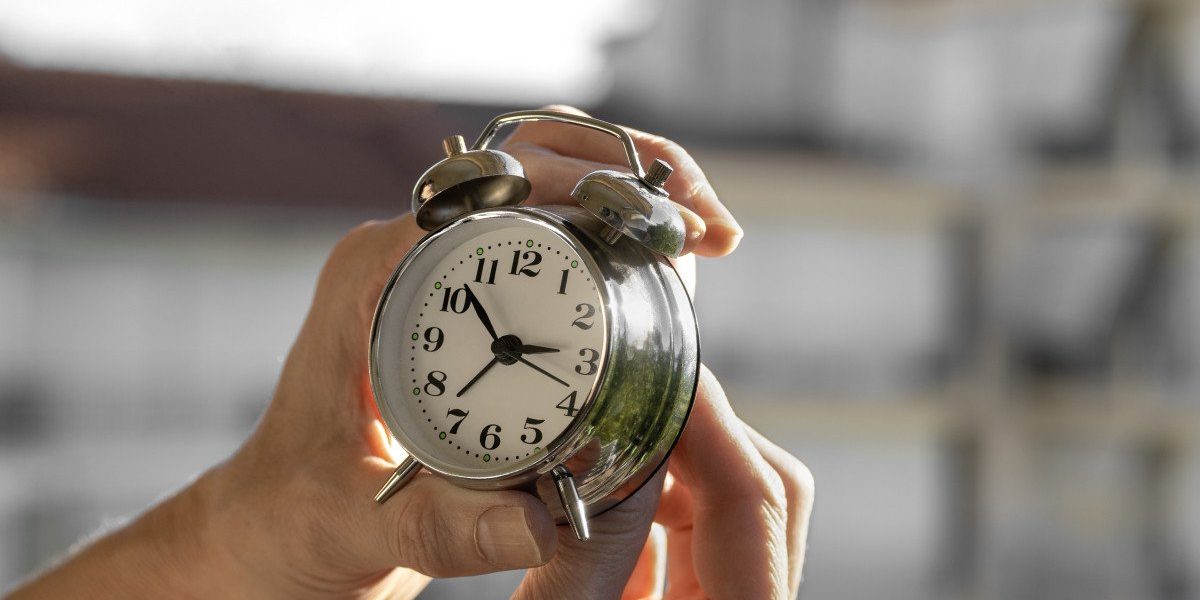 România va trece în acest weekend la ora de vară, schimbare programată în noaptea de 28 spre 29 martie 2026