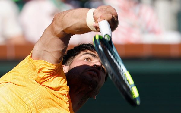 Carlos Alcaraz își continuă ascendenta impresionantă la Indian Wells, unde a ajuns pentru a cincea oară consecutiv în sferturile de finală, menținându-și invincibilitatea în turneul de largă anvergură din California