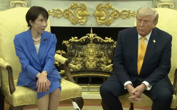 Donald Trump compară loviturile din Iran cu atacul de la Pearl Harbor, într-un discurs controversat în fața oficialilor japonezi la Washington Președintele american Donald Trump a făcut joi declarații care au stârnit deja controverse, comparând recentele lovituri ale Statelor Unite asupra Iranului cu atacul japonez de la Pearl Harbor din 1941