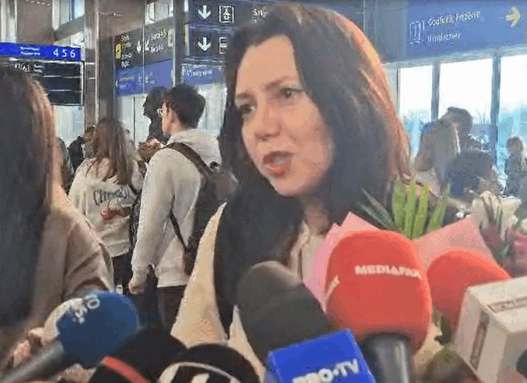 Elevii și profesorii români aduși din Dubai s-au întors acasă în condiții tensionate, după o vizită care s-a transformat abrupt într-o situație de criză