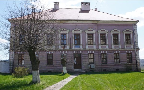 Hoghilag devine un exemplu de inovație educațională în zonele defavorizate Comuna Hoghilag din județul Sibiu a marcat pe 19 martie un moment istoric pentru învățământul rural românesc