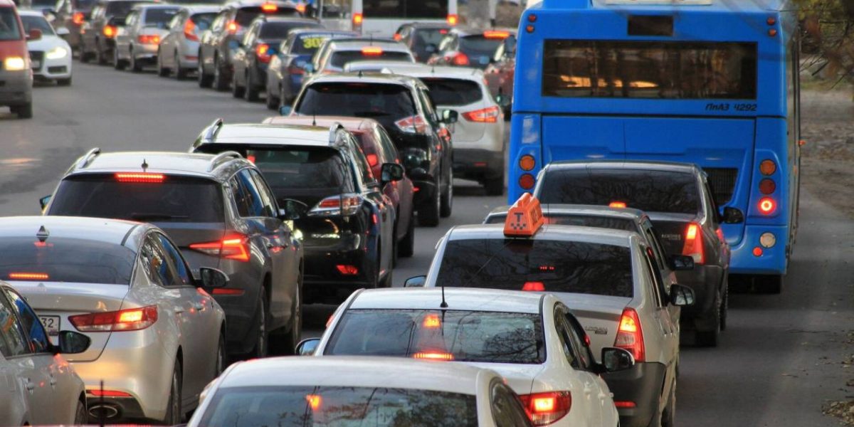 România își consolidează dependența de importuri, în timp ce performanțele în comerțul exterior prezintă semne de stabilizare, conform celor mai recente date publicate