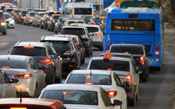 România își consolidează dependența de importuri, în timp ce performanțele în comerțul exterior prezintă semne de stabilizare, conform celor mai recente date publicate
