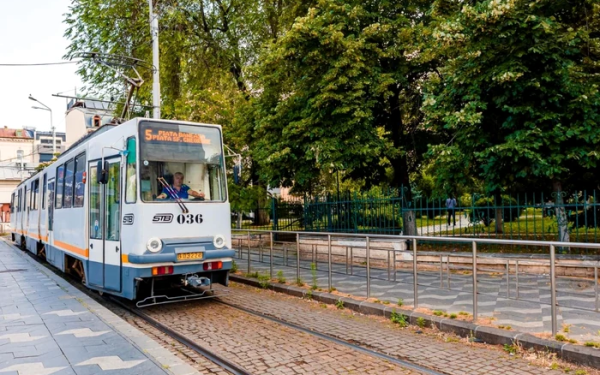 Primăria Capitalei a anunțat oficial reluarea circulației tramvaiului 5 pe un traseu modificat, după o pauză care a durat aproape doi ani