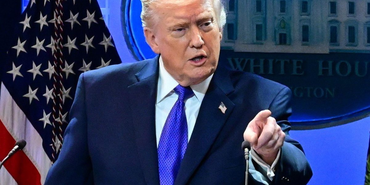 Președintele american Donald Trump a declarat joi că forțele aeriene și marina Iranului „nu mai sunt”