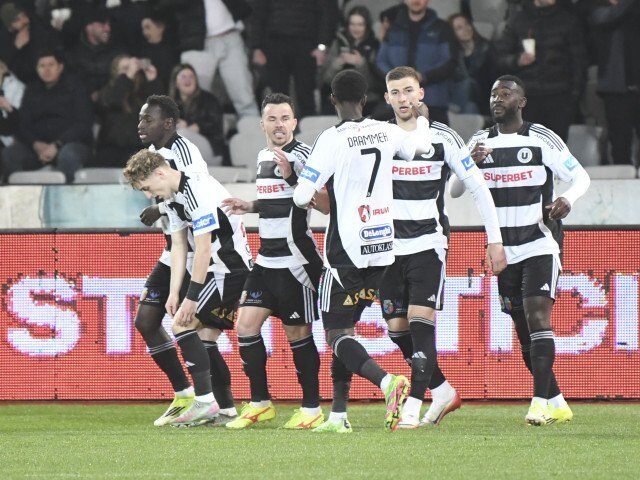 U Cluj învinge CFR Cluj cu 2-1 în derby-ul ardelenilor