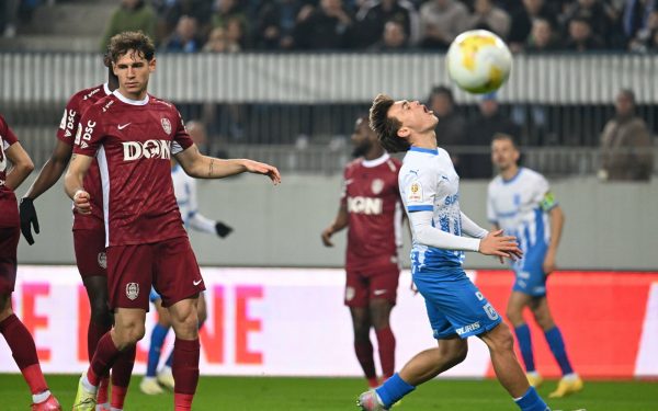 Universitatea Craiova s-a calificat în semifinale Cupei României, după un meci dramatic împotriva CFR Cluj, încheiat cu scorul de 3-1 după prelungiri