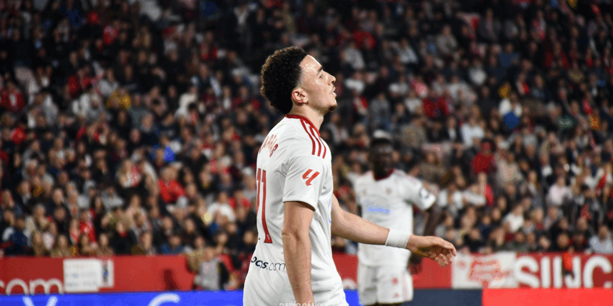 Sevilla FC și Valencia CF au încheiat sâmbătă cea de-a 29-a etapă a La Liga cu o confruntare tensionată, de preocupare pentru ambele echipe în lupta pentru salvare