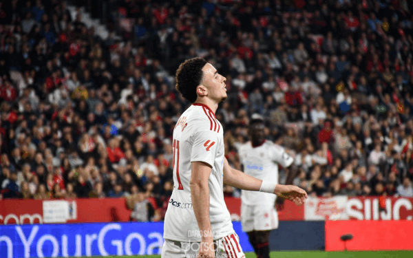 Sevilla FC și Valencia CF au încheiat sâmbătă cea de-a 29-a etapă a La Liga cu o confruntare tensionată, de preocupare pentru ambele echipe în lupta pentru salvare