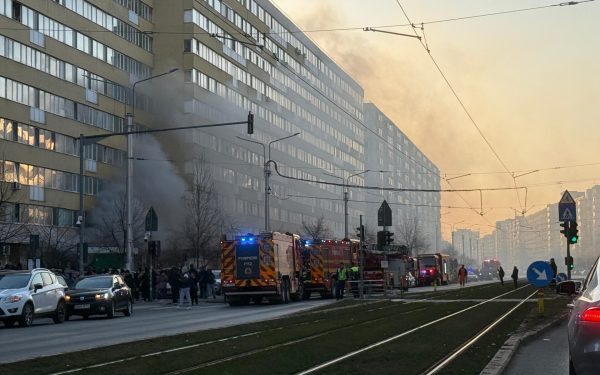 Incendiile din București continuă să ia amploare, provocând panică și pagube semnificative în mai multe zone ale capitalei