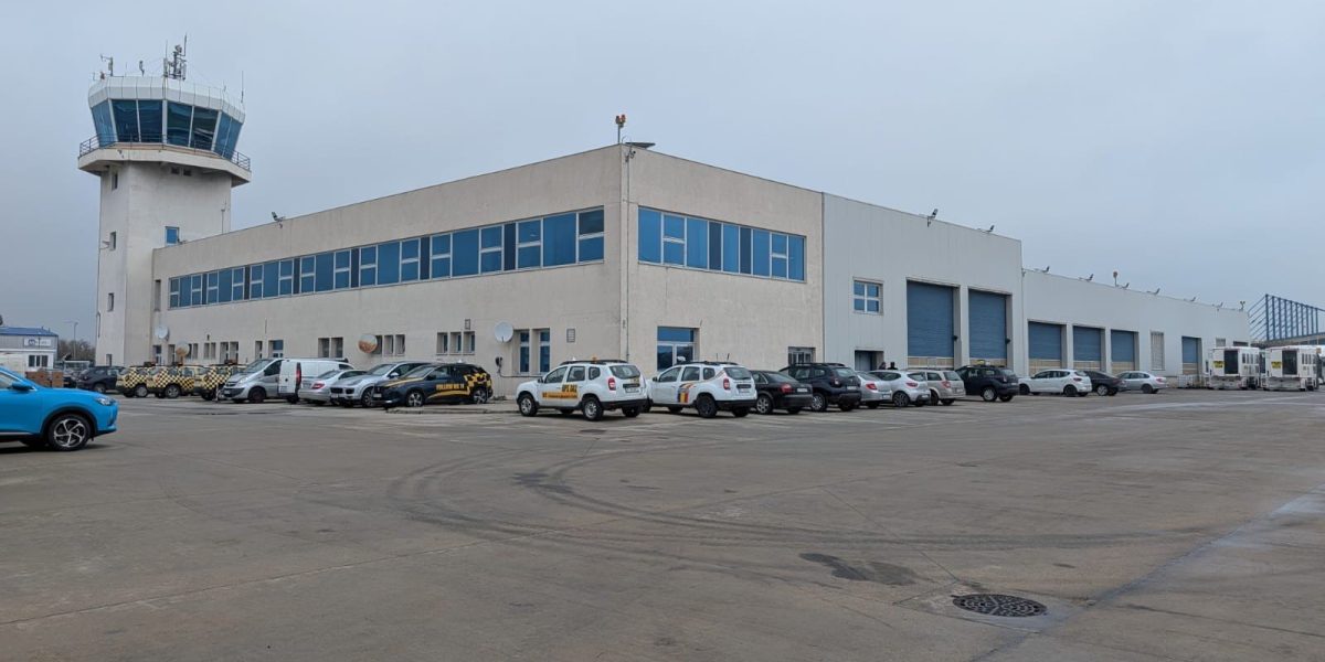 O nouă facilitate autorizată de Registrul Auto Român (RAR) a fost inaugurată recent la Aeroportul Internațional „Henri Coandă” din Otopeni, ceea ce marchează un pas semnificativ în modernizarea infrastructurii pentru inspecțiile tehnice periodice (ITP)