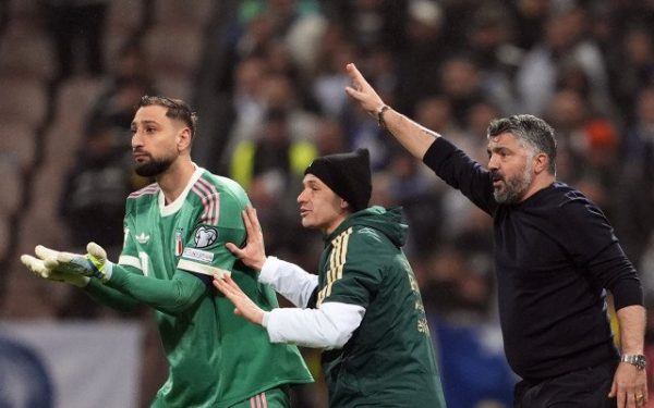 România va întâlni Ucraina în faza finală a campionatului U19, în timp ce Kosovo și Turcia se pregătesc pentru barajul decisiv pentru calificarea la CM 2026 Marți, pe fondul tensiunii și al anticipației, două evenimente importante din lumea fotbalului se desfășoară în paralel: partida dintre România și Ucraina în calificările pentru Campionatul European U19 și partida de baraj între Kosovo și Turcia, care va decide echipa europeană calificată la Cupa Mondială din 2026