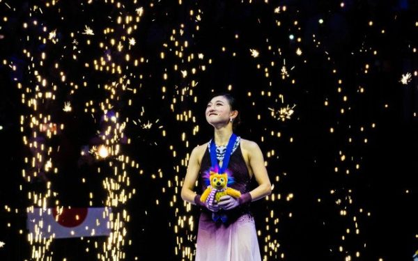 Campionatele mondiale de patinaj artistic: Sakamoto își ia rămas bun cu a patra coroană, Julia Sauter termină pe poziție 22 O2 Arena din Londra a fost scena în această săptămână a unui eveniment de neuitat în lumea patinajului artistic, încheiat cu o performanță emoționantă și rezultate surprinzătoare