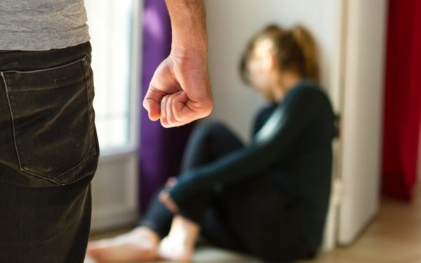Victimele violenței domestice ar putea beneficia de concediu medical pentru refacere, specialiștii recomandă mai mult de 10 zile