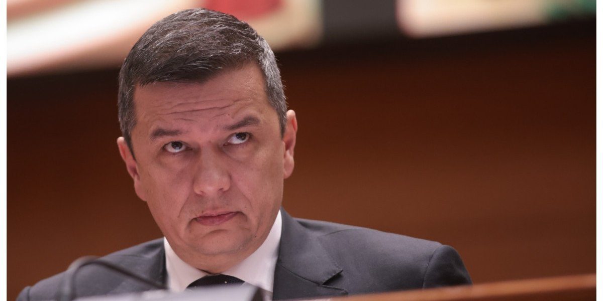Sorin Grindeanu, liderul PSD și președintele Camerei Deputaților, a reacționat dur miercuri la manifestațiile de protest din plenul Parlamentului, unde o parte dintre parlamentarii opoziției au perturbat dezbaterile cu vuvuzele și scandări, în timpul discuțiilor privind aprobarea deciziei Consiliului Suprem de Apărare a Țării (CSAT) referitoare la amplasarea pe teritoriul României a unor avioane de realimentare în zbor, echipamente de monitorizare și comunicații satelitare