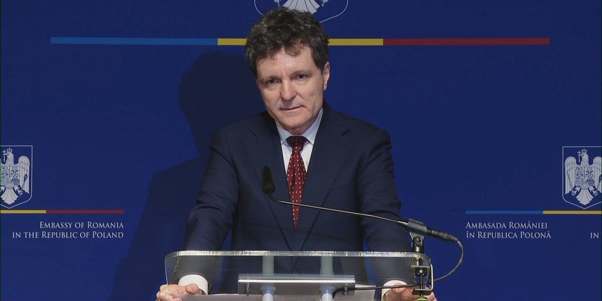 Nicușor Dan: Bugetul statului și deciziile politice în vremuri de criză Președintele României, Nicușor Dan, a subliniat joi, într-o conferință de presă la Ambasada României din Varșovia, incertitudinea cauzată de contextul economic și politic actual în privința posibilității de alocare a fondurilor suplimentare pentru pensionari și categorii vulnerabile