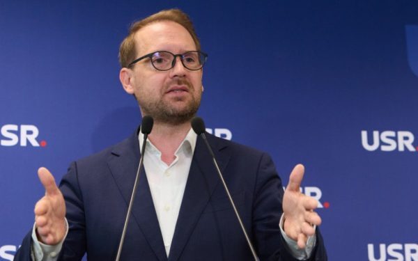 Primarul Timișoarei anunță reduceri semnificative de personal în administratie: circa 150 de posturi, plus alte 80 la Poliția Locală Primarul municipiului Timișoara, Dominic Fritz, a făcut joi o anunțare care va avea implicații majore în administrația locală
