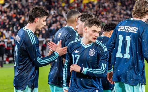 Germania și Ghana, egalitate la meciul amical din ultimele pregătiri pentru Mondialul din 2026 Naționala Germaniei a încheiat meciul amical împotriva Ghanei cu rezultatul de 1-1, într-un joc marcat de tensiune și momente de spectacol