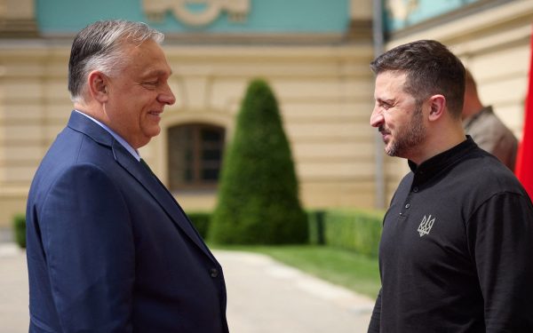 Budapesta blochează sancțiunile UE și ajutorul financiar pentru Ucraina Tensiuni majore între Ungaria și Uniunea Europeană ies la iveală în preajma alegerilor din Ungaria, programate pentru data de 12 aprilie