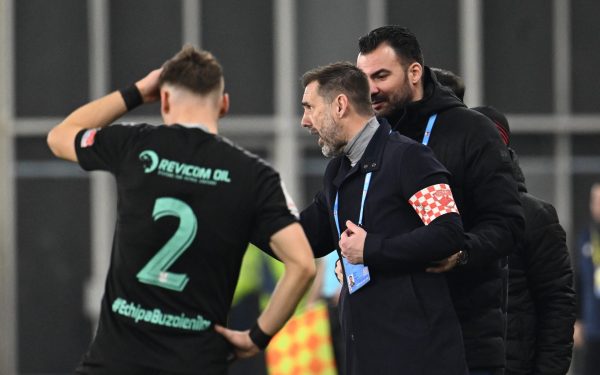Zeljko Kopic și furia pentru arbitraj la meciul Dinamo – Metalul Buzău: „A fost greșit!” Un moment tensionat s-a consumat în cadrul finalei din Cupa României, când Dinamo București a reușit să câștige cu 1-0 în fața Metalul Buzău, pe terenul de la „Arcul de Triumf”, calificându-se astfel în semifinale