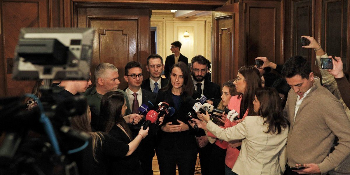 Ministra de externe, Oana Ţoiu, a declanşat un scandal de amploare în Parlment după declaraţiile sale cu privire la modul în care statul român a gestionat cazul repatrierii fiicei fostului premier Victor Ponta
