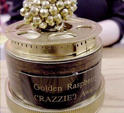 “Zmeura de Aur” 2023: Cine a primit “premiul” pentru cele mai proaste realizări cinematografice ale anului Într-un decor colorat și ironic, cu o zi înaintea galei Oscarurilor, industria cinematografică a fost zguduită de anunțurile celei de-a 46-a ediții a premiilor „Zmeura de Aur”