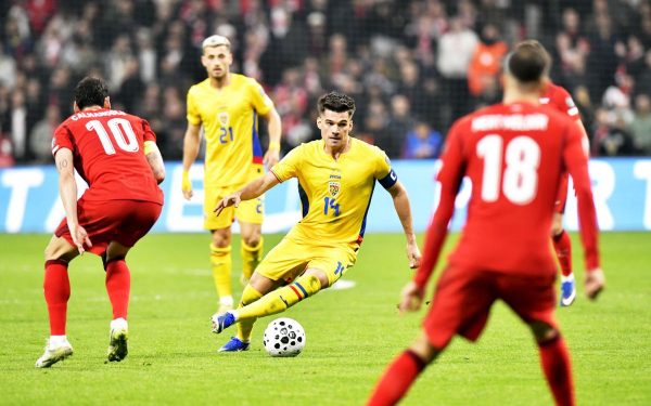 România va avea parte de o schimbare importantă în ceea ce privește numărul de înlocuiri permise în amicalul de marți cu Slovacia, deși oficialitatea a fost anunțată cu doar câteva zile înainte de meci